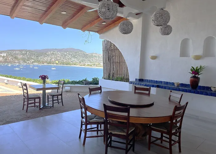 De La Roca Bed & Breakfast 3*