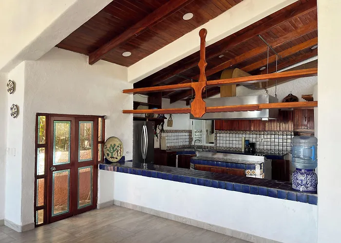 De La Roca Bed & Breakfast