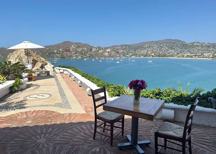 De La Roca Bed & Breakfast Zihuatanejo